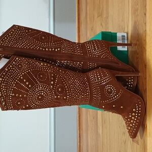 Lauren Lorraine cognac colored boots with gold studs and amber crystals. Size 8